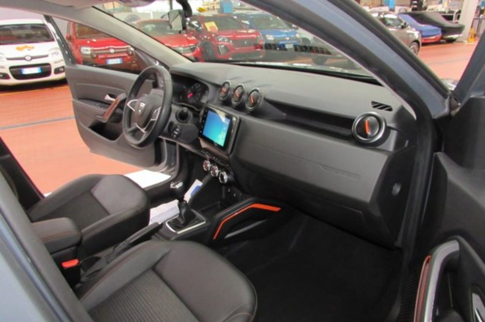 Dacia Duster usata a Milano (15)