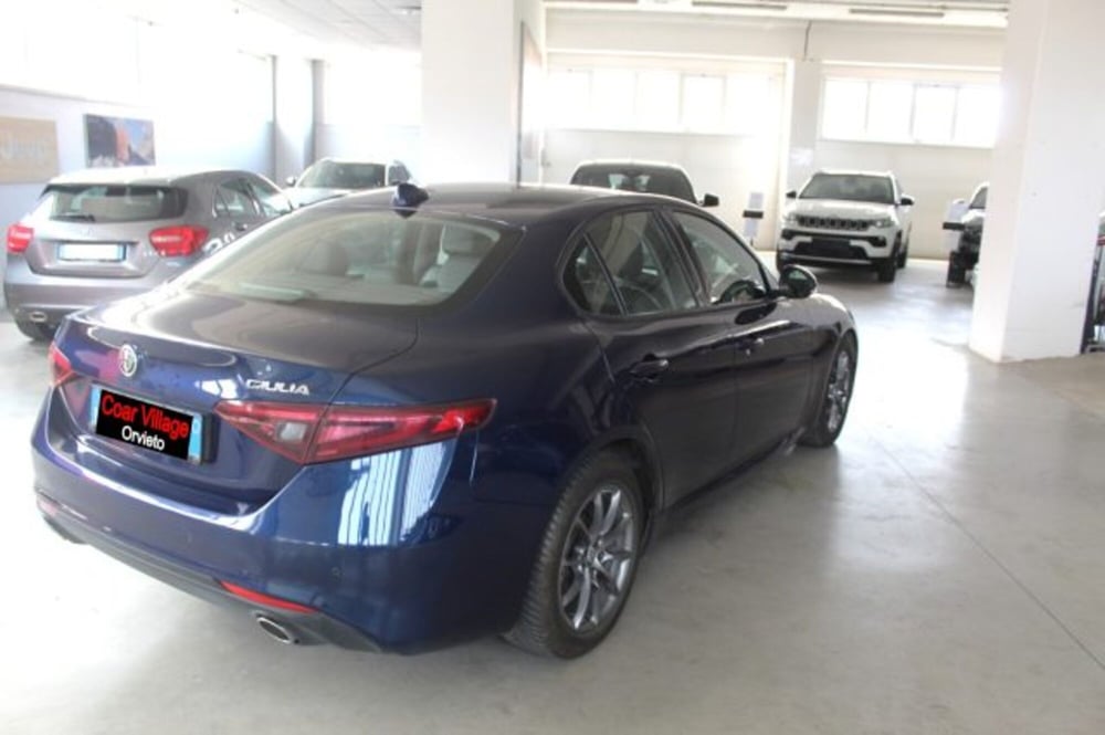 Alfa Romeo Giulia usata a Terni (4)