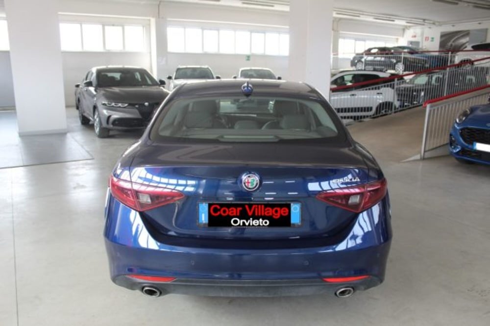 Alfa Romeo Giulia usata a Terni (5)