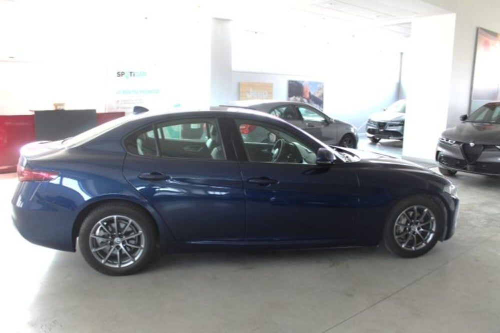 Alfa Romeo Giulia usata a Terni (6)