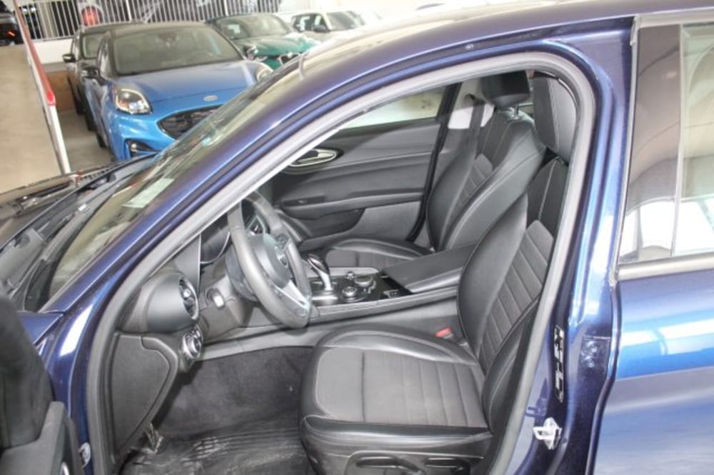 Alfa Romeo Giulia usata a Terni (7)