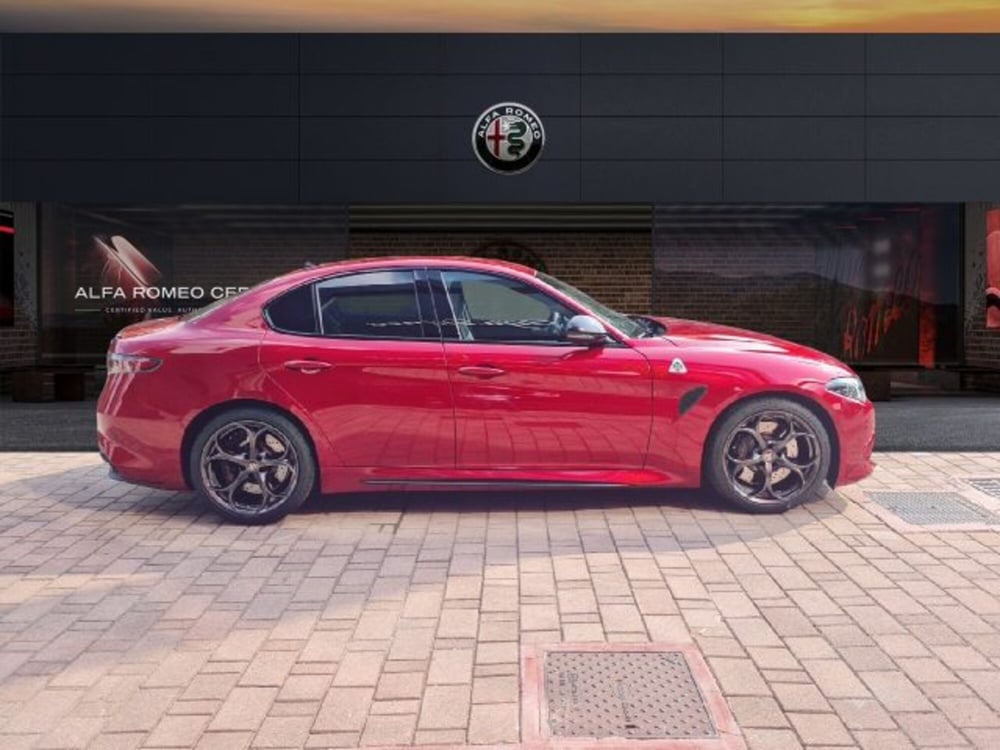Alfa Romeo Giulia nuova a Monza e Brianza (4)