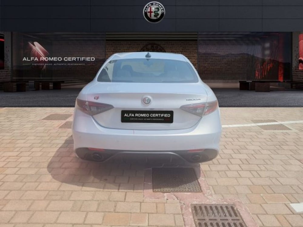 Alfa Romeo Giulia nuova a Monza e Brianza (5)