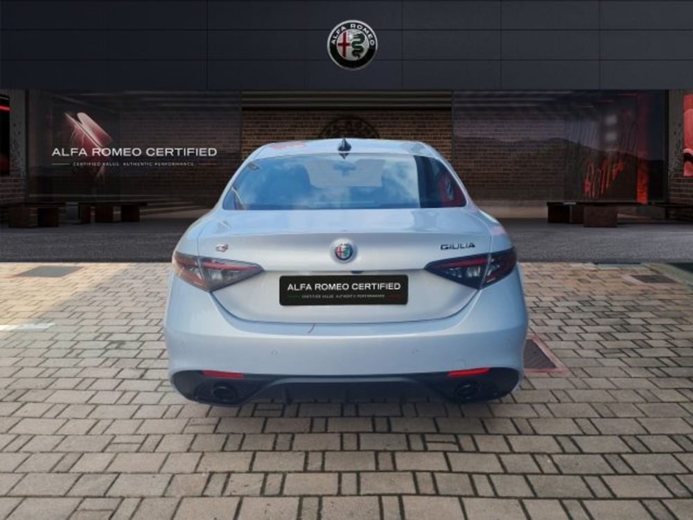 Alfa Romeo Giulia nuova a Monza e Brianza (5)