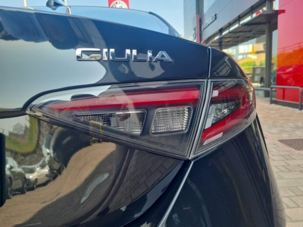 Alfa Romeo Giulia nuova a Monza e Brianza (15)