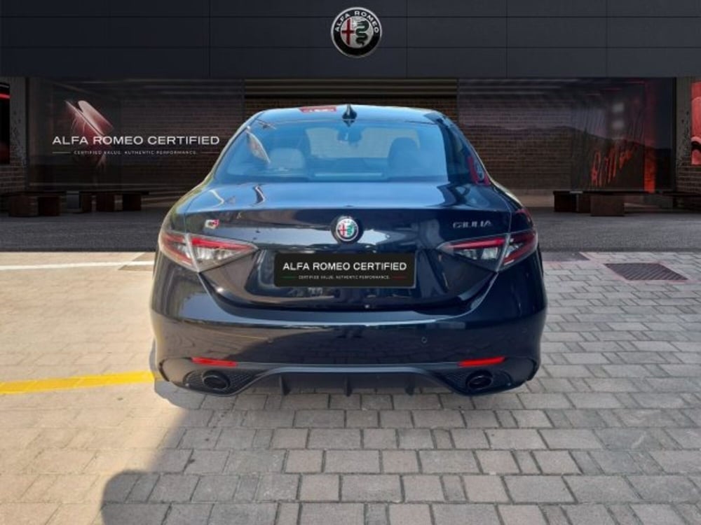 Alfa Romeo Giulia nuova a Monza e Brianza (5)