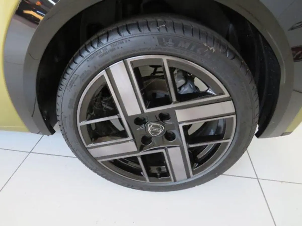 Lancia Ypsilon nuova a Lodi (15)