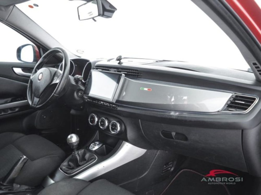 Alfa Romeo Giulietta usata a Perugia (12)