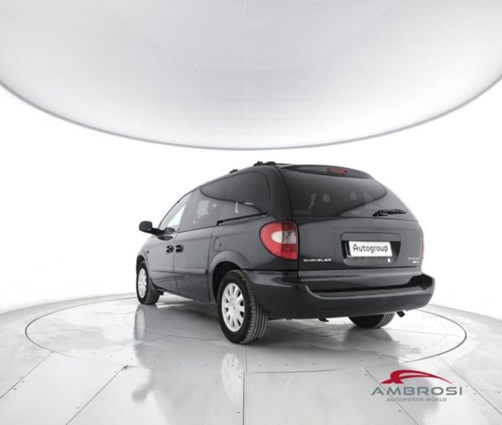 Chrysler Voyager usata a Perugia (4)