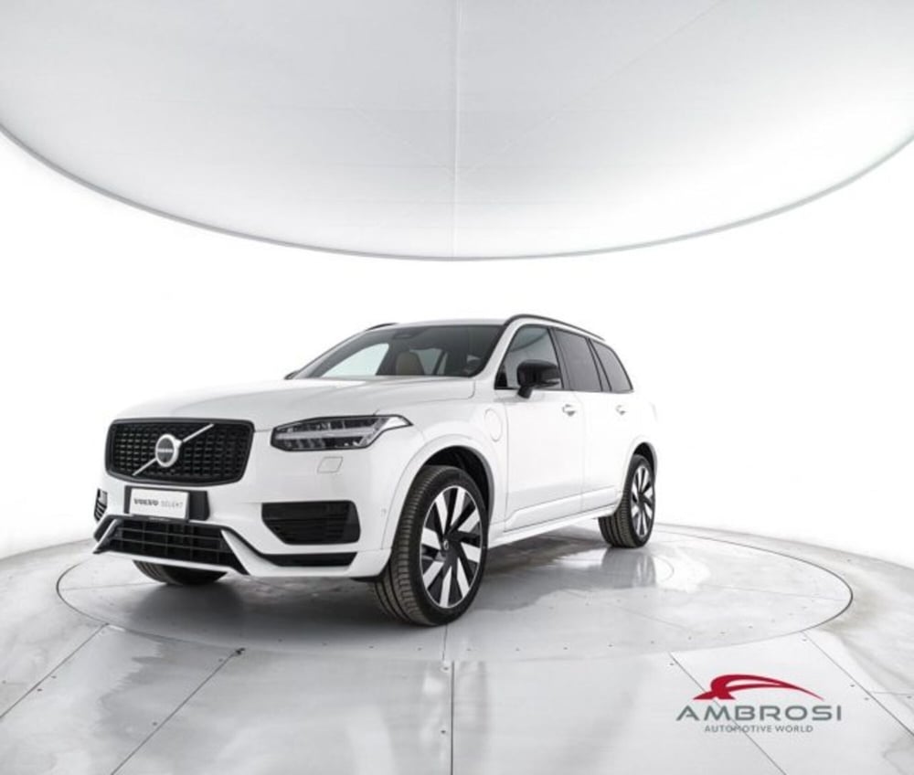 Volvo XC90 nuova a Perugia