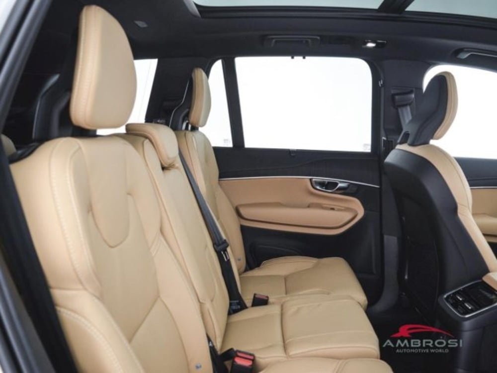 Volvo XC90 nuova a Perugia (13)