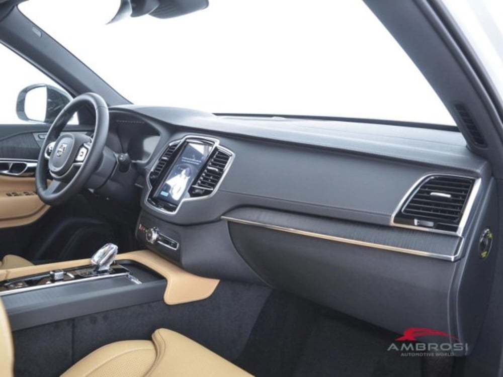Volvo XC90 nuova a Perugia (14)
