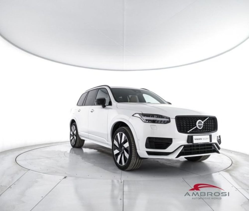 Volvo XC90 nuova a Perugia (2)