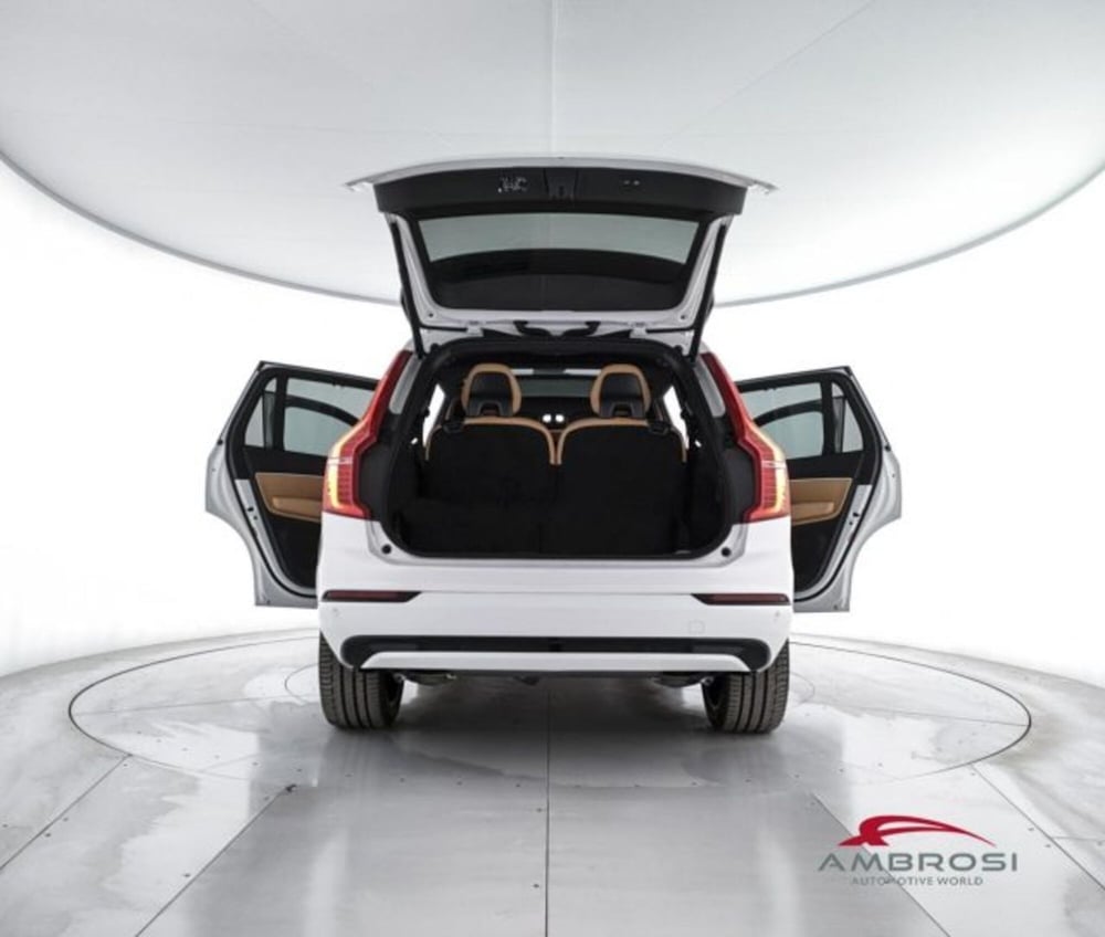 Volvo XC90 nuova a Perugia (7)