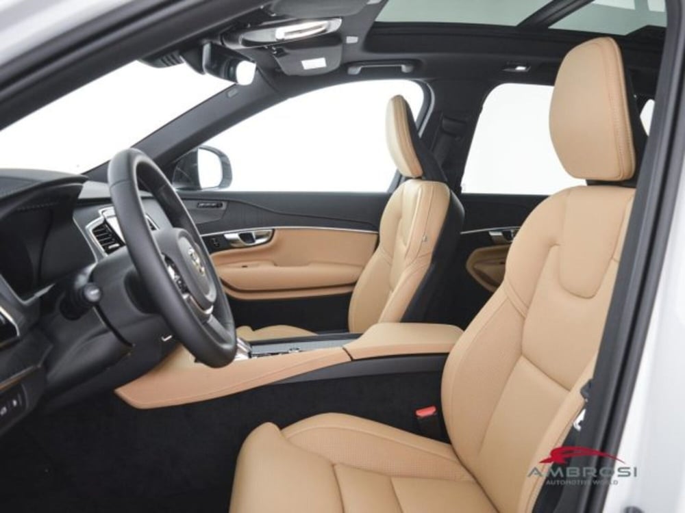 Volvo XC90 nuova a Perugia (9)