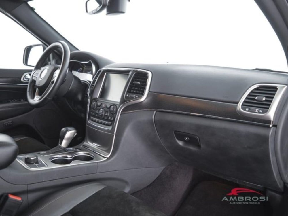 Jeep Grand Cherokee usata a Perugia (12)