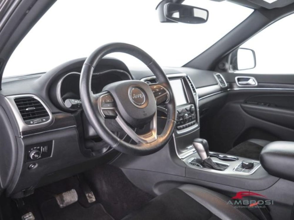 Jeep Grand Cherokee usata a Perugia (8)