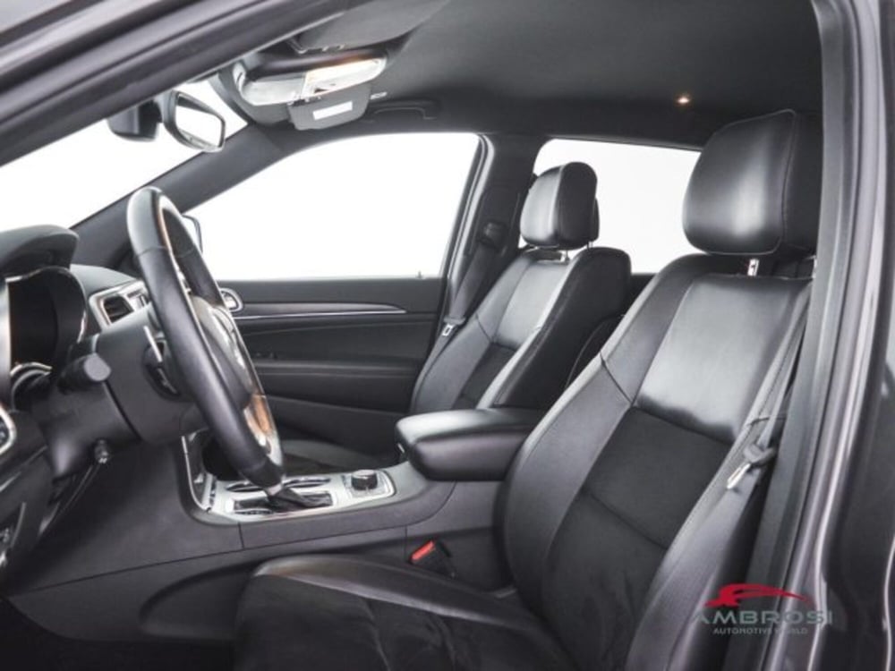 Jeep Grand Cherokee usata a Perugia (9)