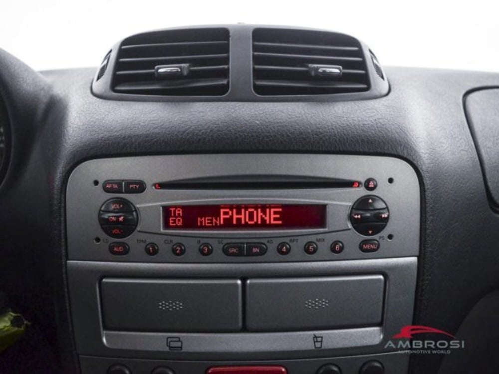 Alfa Romeo 147 usata a Perugia (15)
