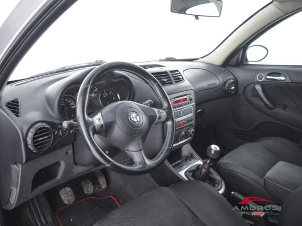 Alfa Romeo 147 usata a Perugia (8)