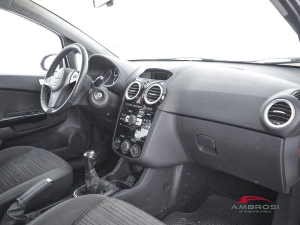 Opel Corsa usata a Perugia (12)
