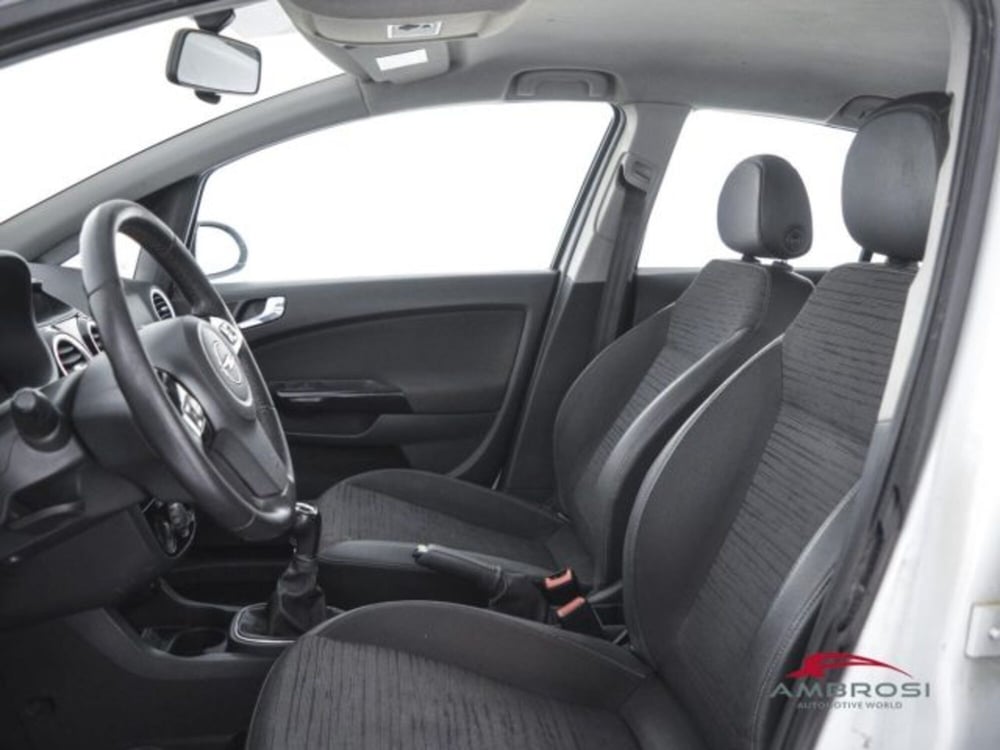 Opel Corsa usata a Perugia (9)