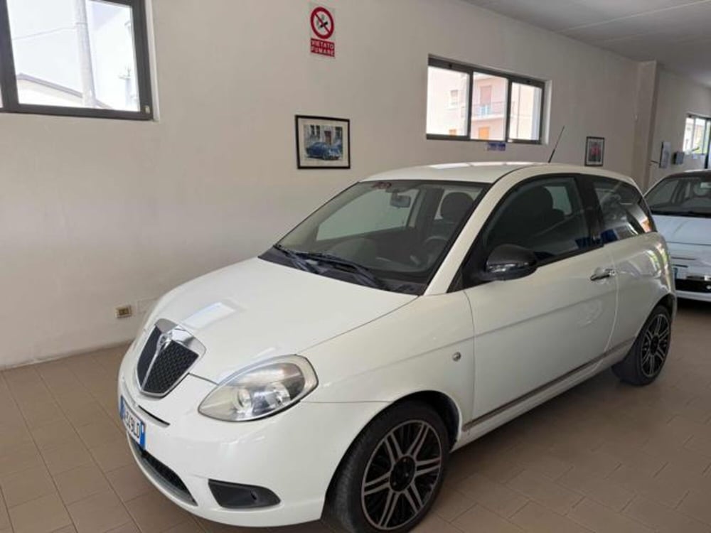 Lancia Ypsilon usata a Brescia (2)