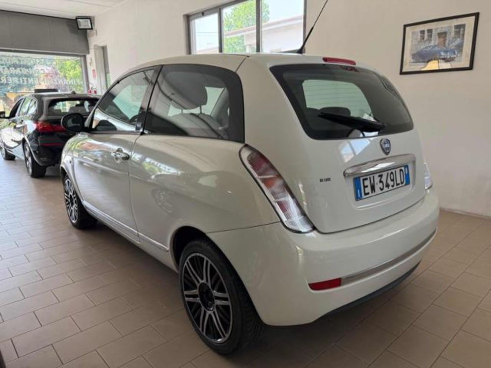 Lancia Ypsilon usata a Brescia (3)