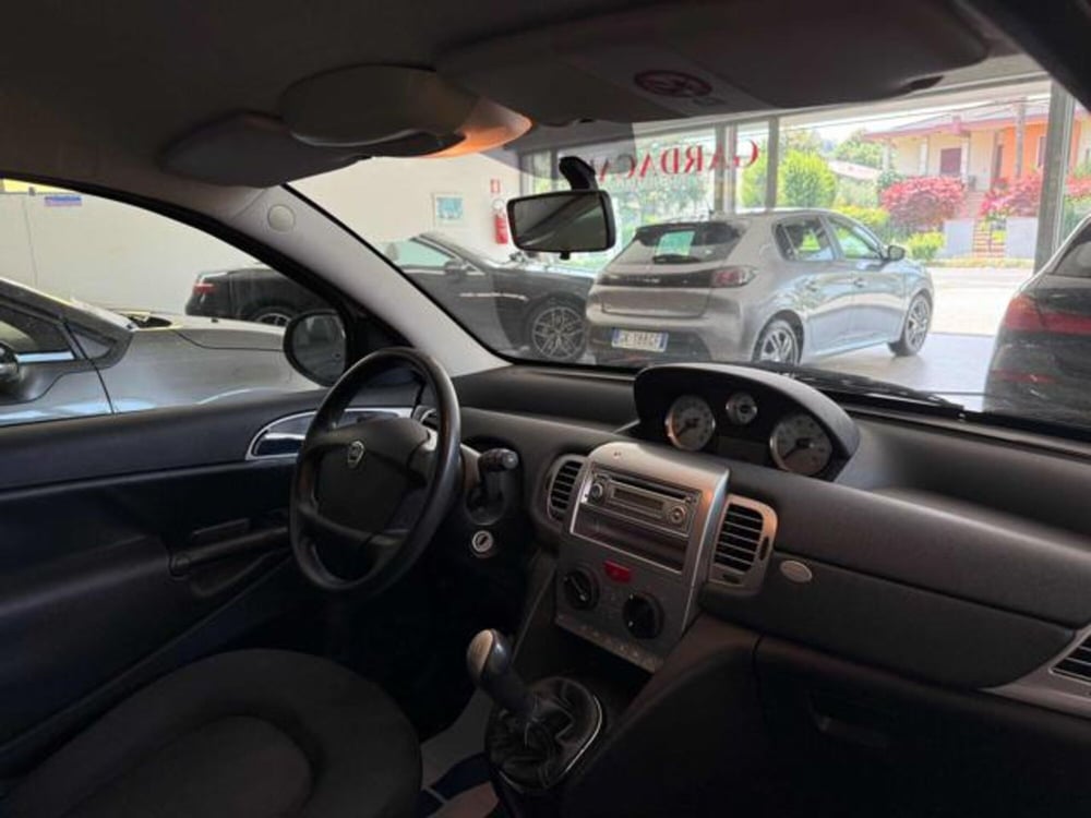 Lancia Ypsilon usata a Brescia (6)