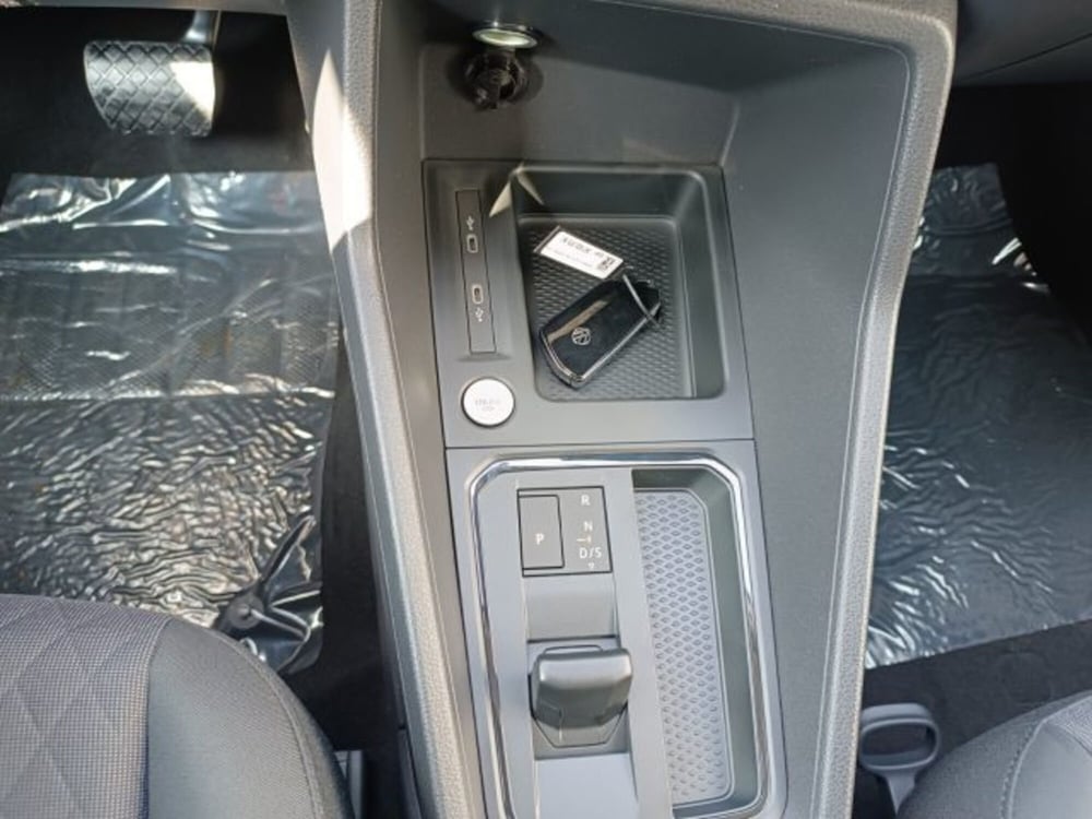 Volkswagen Caddy nuova a Vicenza (9)