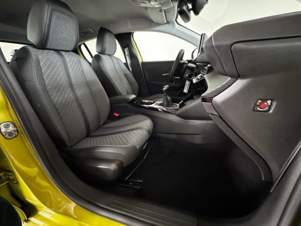 Peugeot 208 nuova a Torino (12)