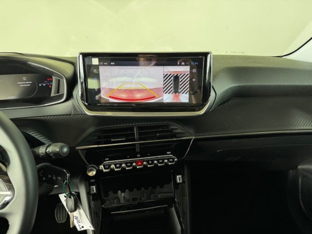 Peugeot 208 nuova a Torino (16)