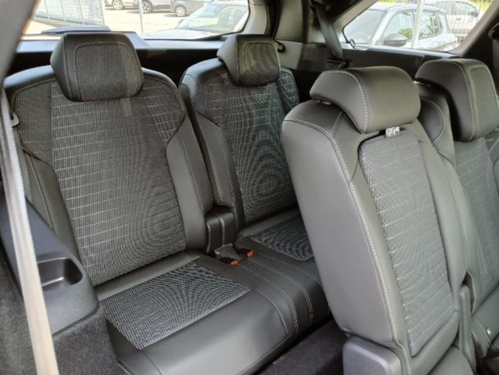 Peugeot 5008 nuova a Brescia (18)