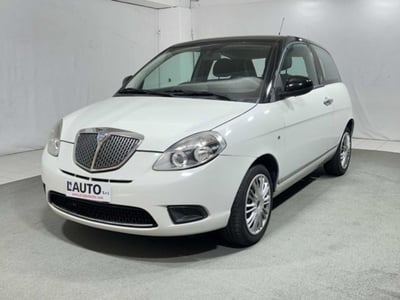 Lancia Ypsilon 1.2 69 CV 5 porte Platinum del 2011 usata a Caspoggio