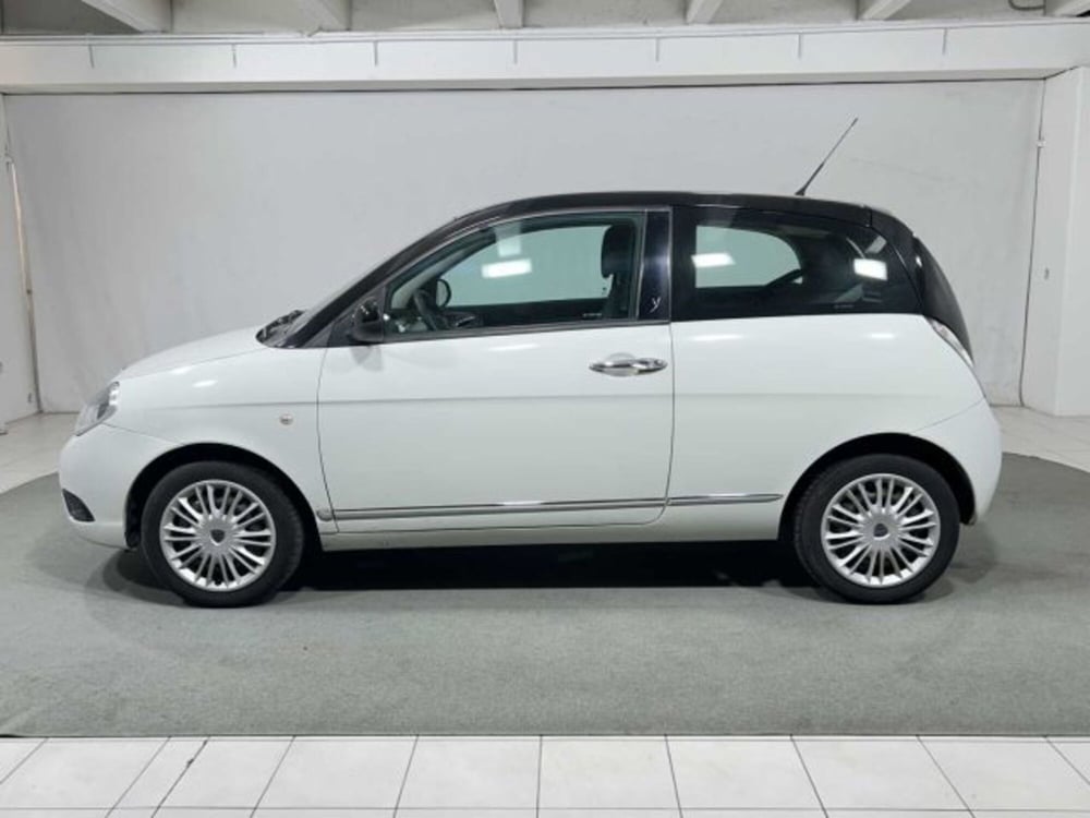 Lancia Ypsilon usata a Sondrio (2)