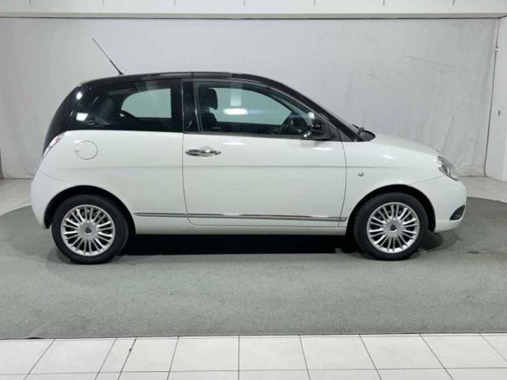 Lancia Ypsilon usata a Sondrio (6)
