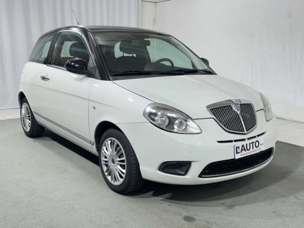 Lancia Ypsilon usata a Sondrio (7)