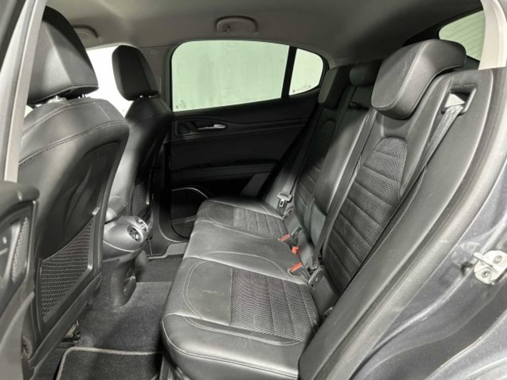 Alfa Romeo Stelvio usata a Sondrio (11)