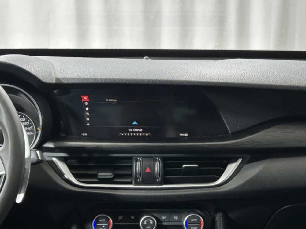 Alfa Romeo Stelvio usata a Sondrio (19)