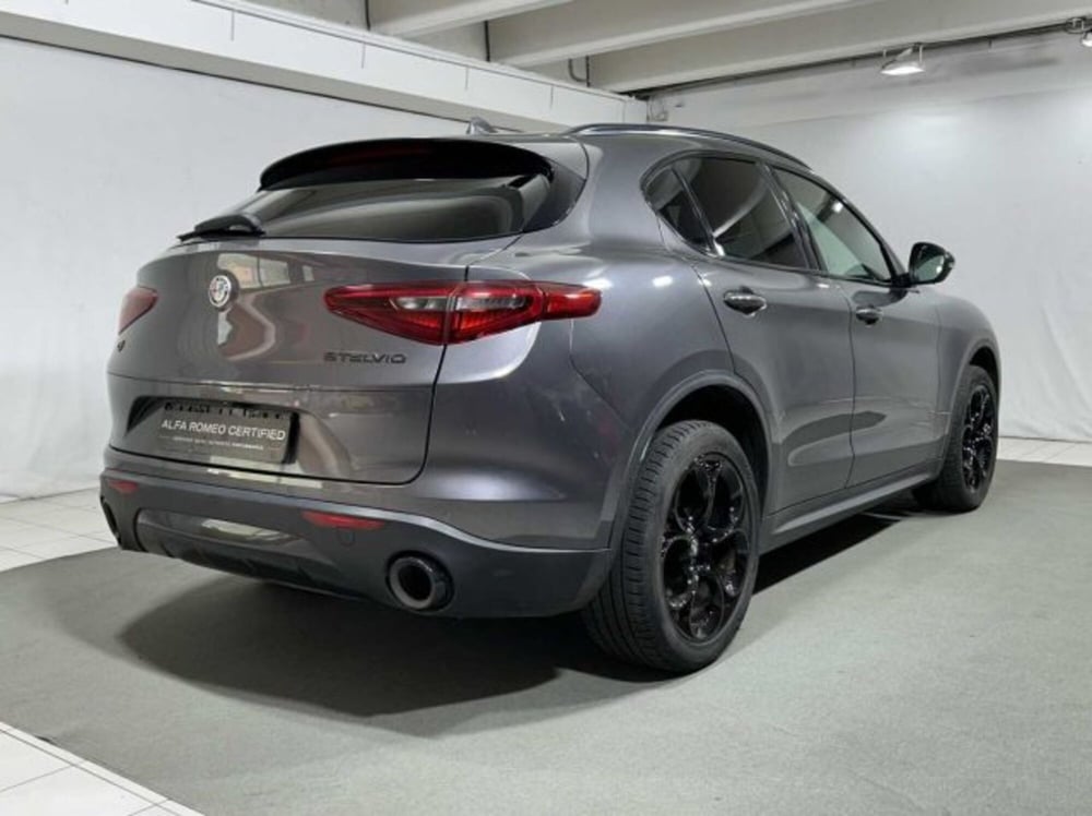 Alfa Romeo Stelvio usata a Sondrio (5)