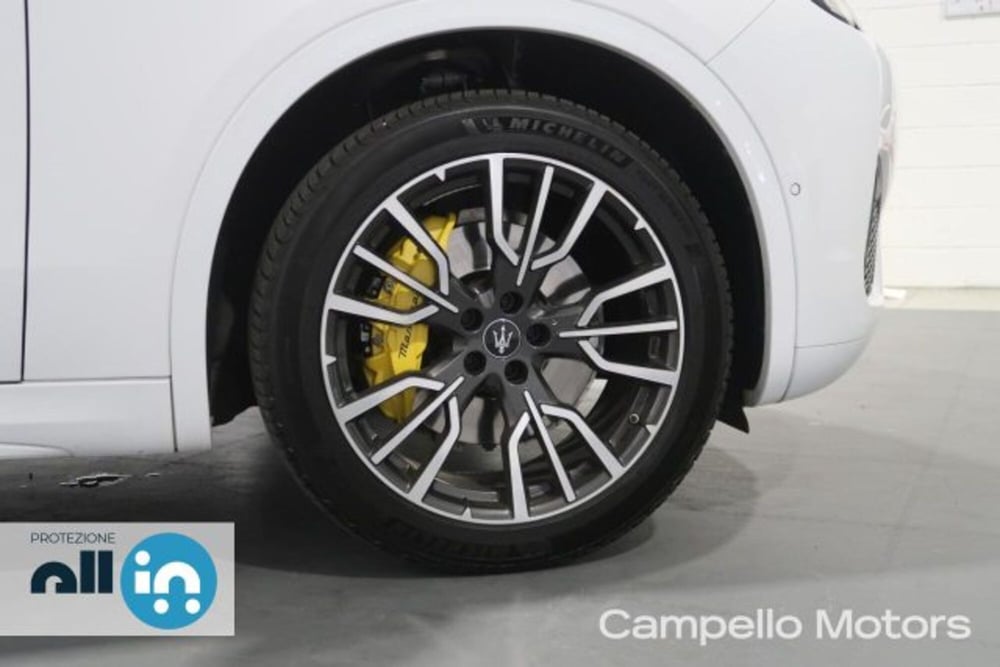 Maserati Grecale usata a Venezia (20)