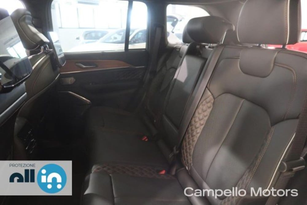 Jeep Grand Cherokee nuova a Venezia (5)