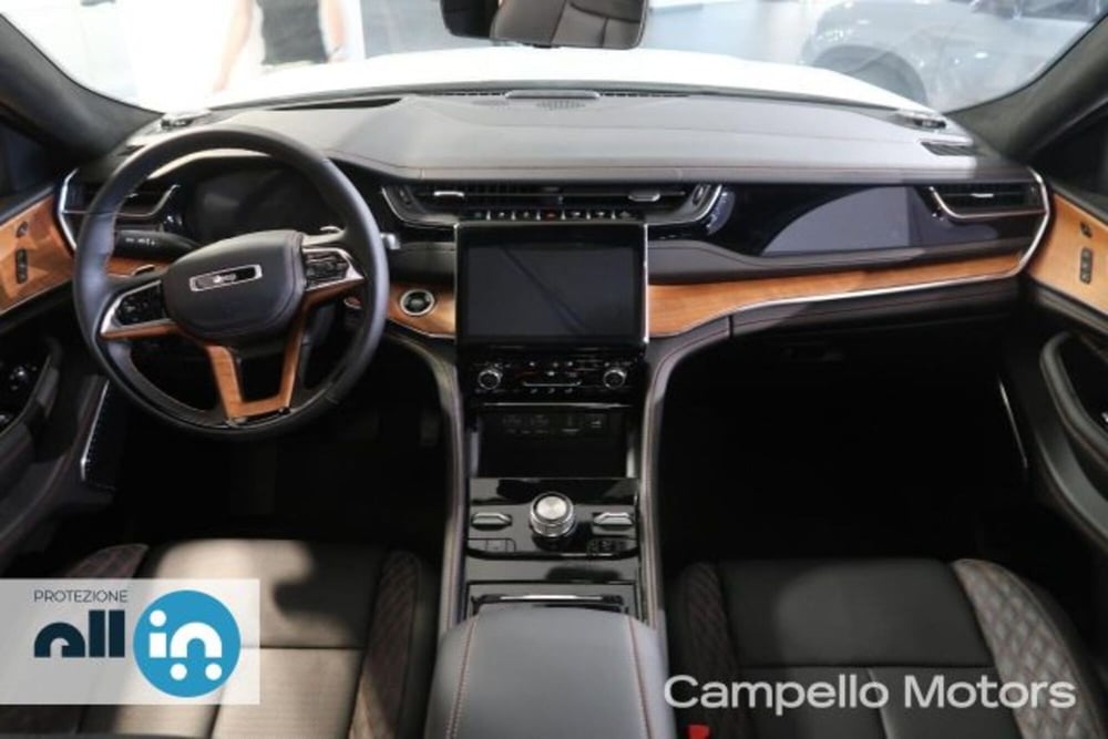 Jeep Grand Cherokee nuova a Venezia (6)