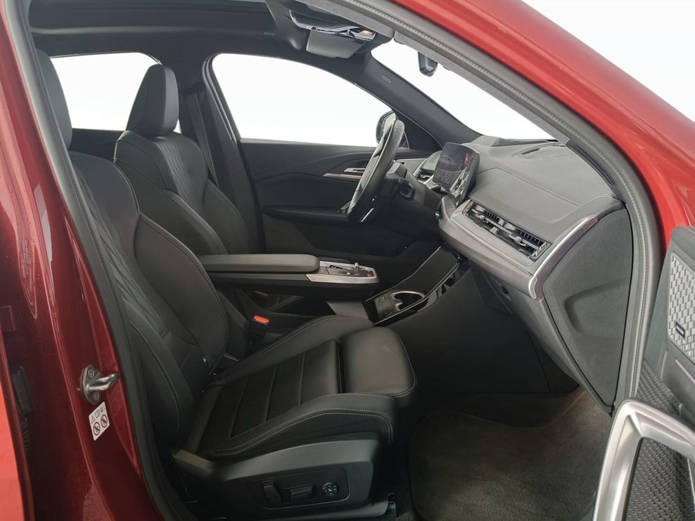 BMW iX2 usata a Ascoli Piceno (11)