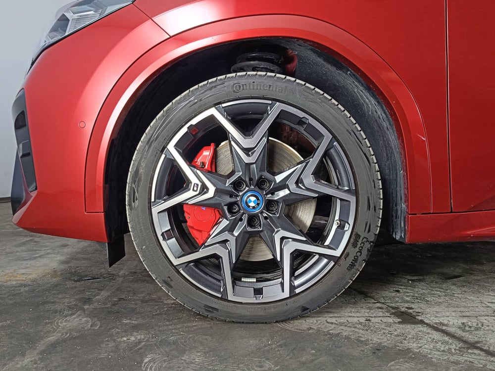 BMW iX2 usata a Ascoli Piceno (18)