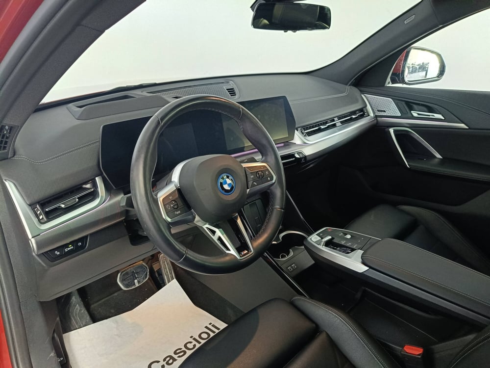 BMW iX2 usata a Ascoli Piceno (7)