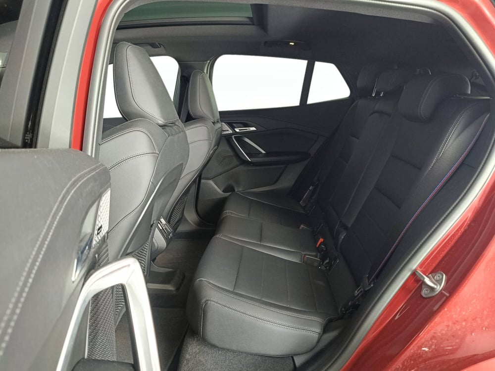 BMW iX2 usata a Ascoli Piceno (9)