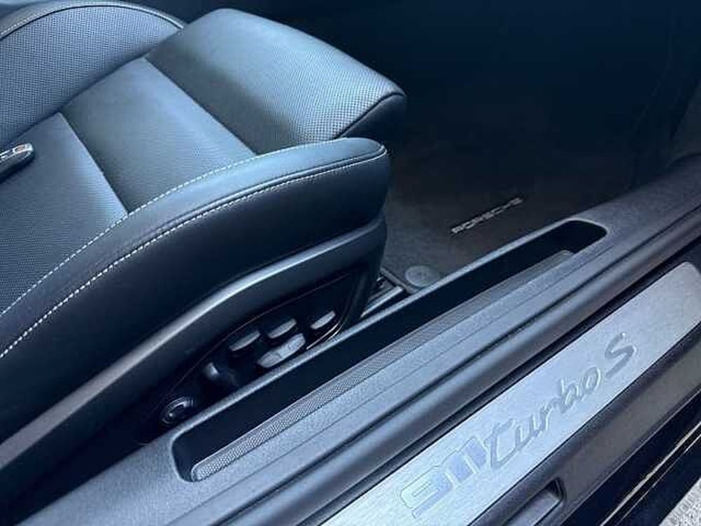 Porsche 911 Coupé usata a Napoli (16)