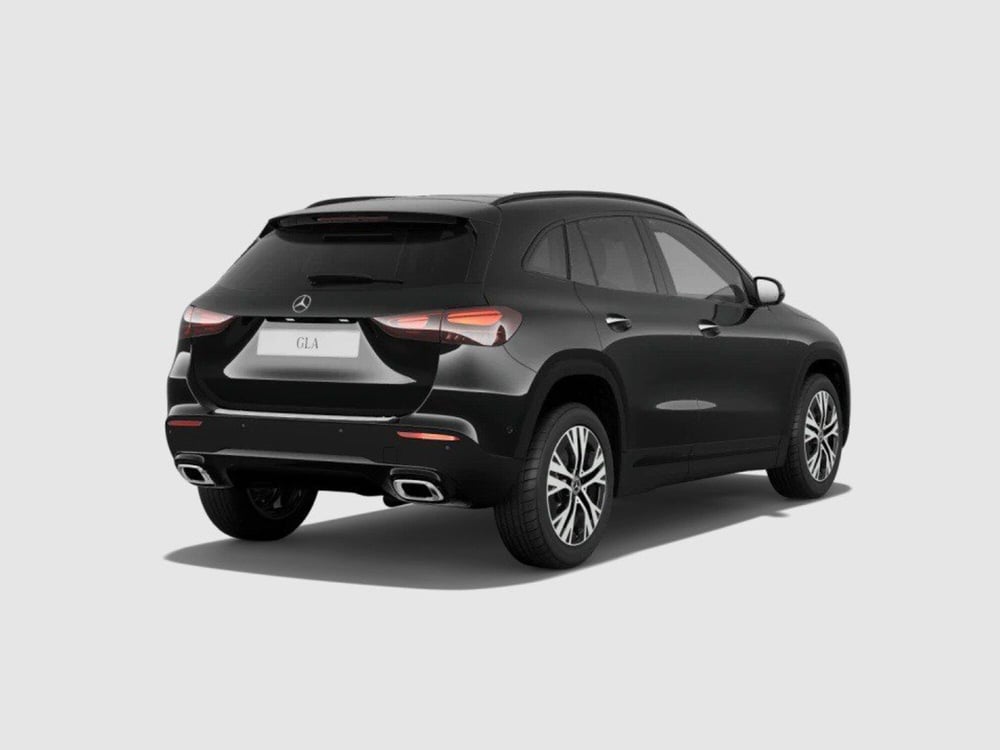 Mercedes-Benz GLA SUV nuova a Ancona (5)