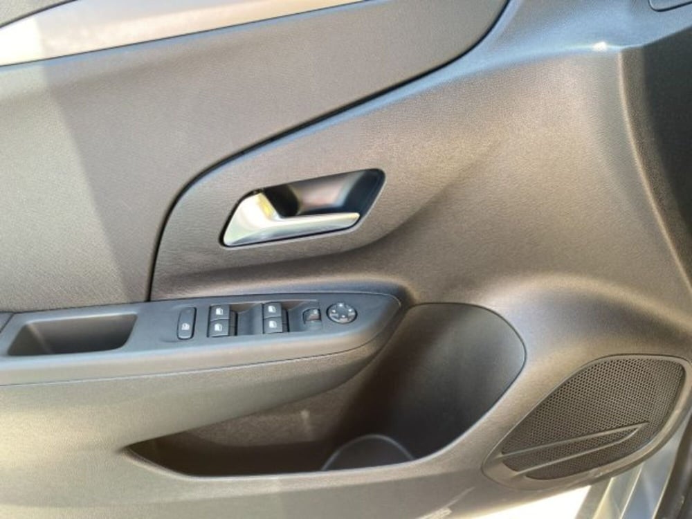 Opel Corsa nuova a Perugia (20)